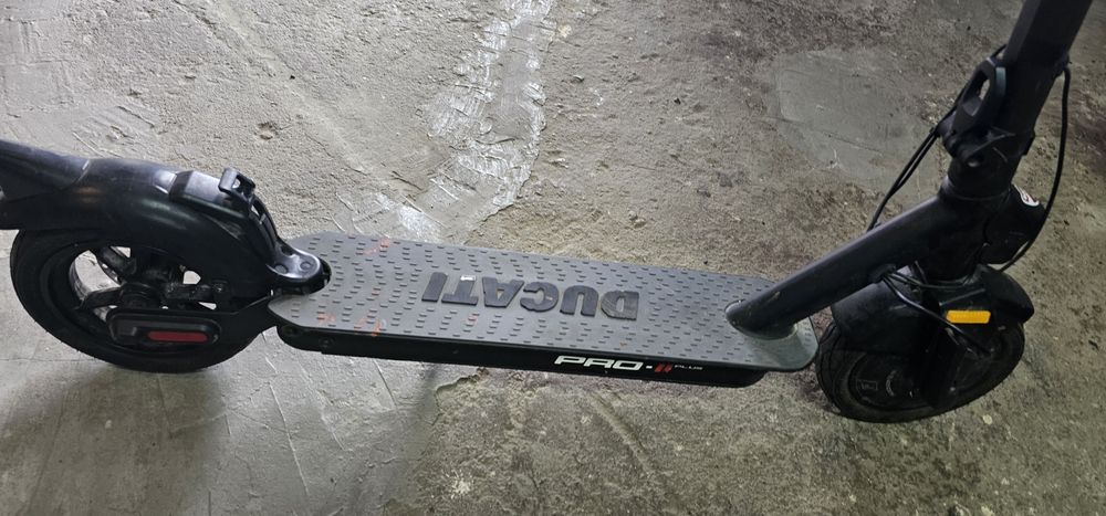 Trorineta electrica ducati pro 2 plus