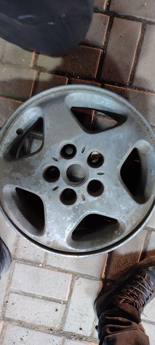 2 диска Митсубиси R15 разболтовка 5.114.3