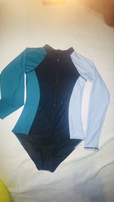 Costum de baie cu protectie UV