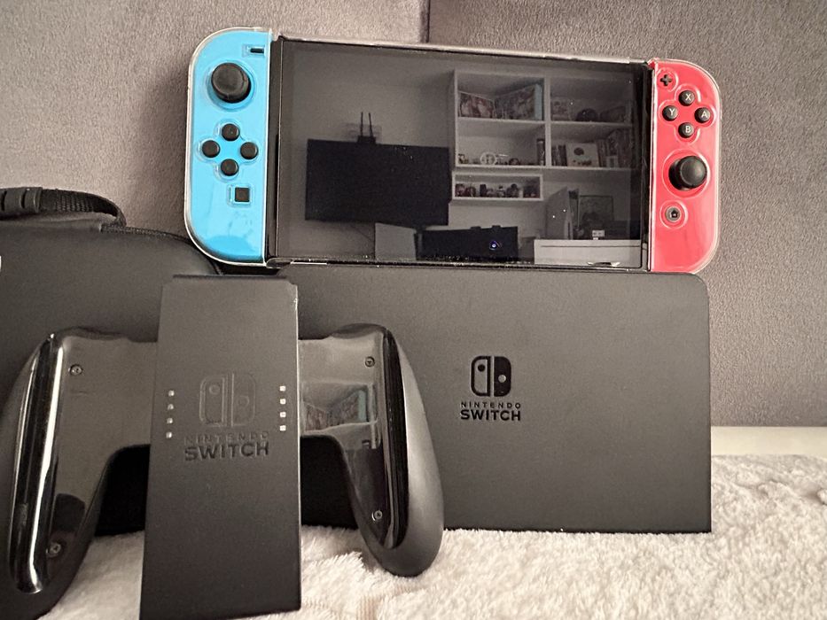 Nintedno Switch пълен комплект