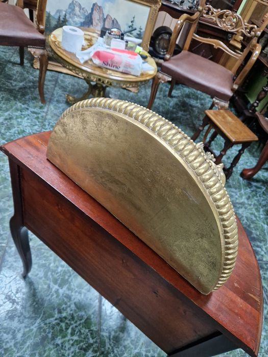 Уникална антикварна конзола поставка за стена
