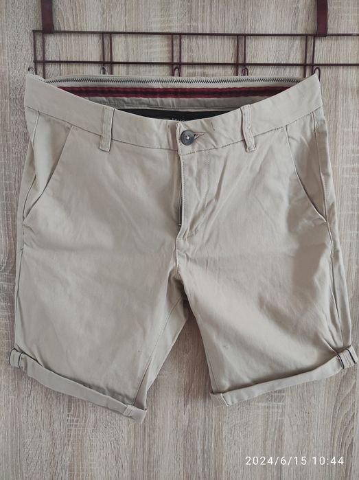 Бежови мъжки панталони/бермуди EU 48