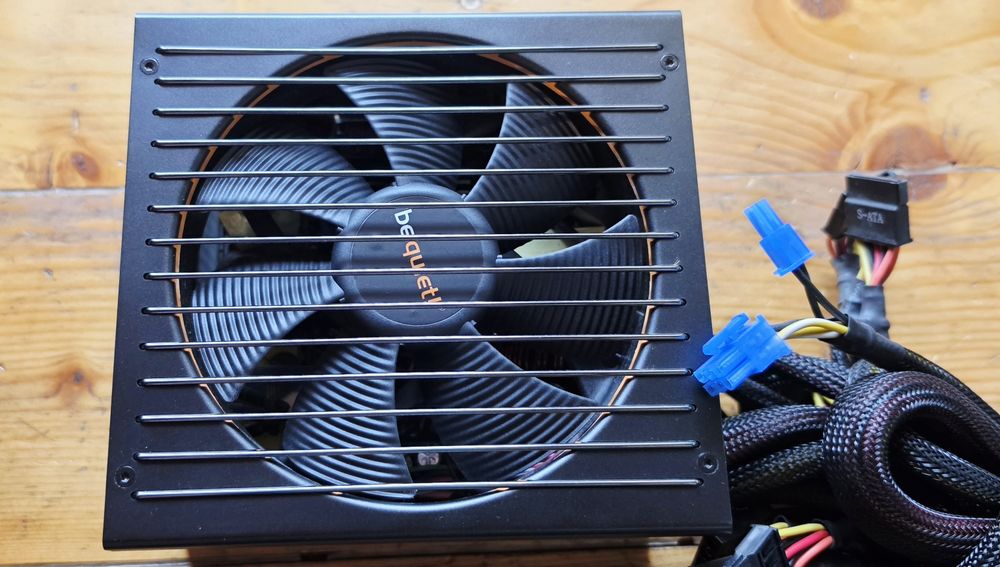 Sursa gaming beQuiet 600W certificare 80 Plus Gold