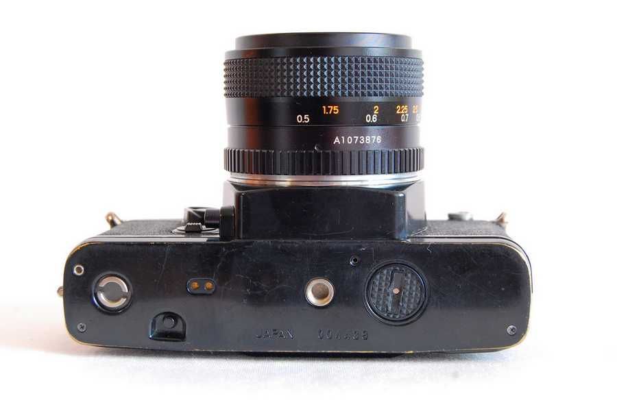 Contax 139 quartz cu obiectiv yashica ml 1.4 50, aparat foto film