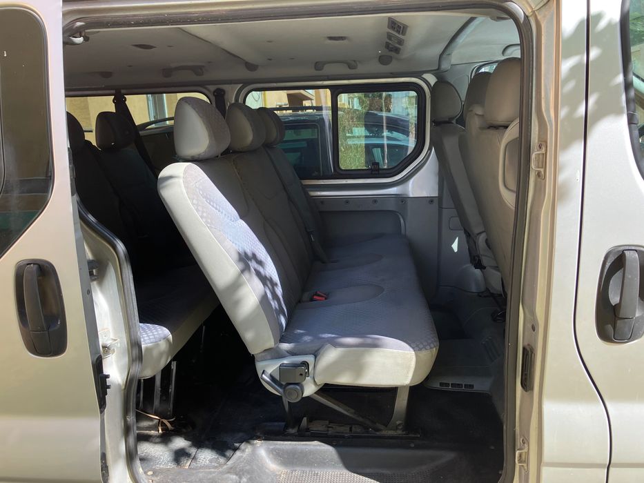 Renault Trafic 8+1
