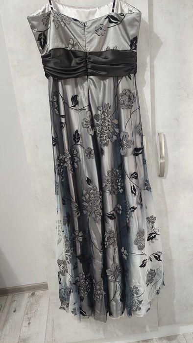 Официална рокляя