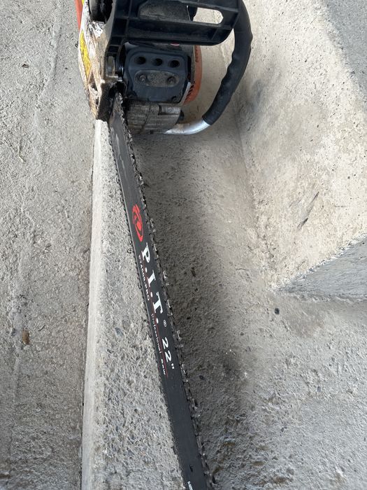 Продам бензопилу Pit