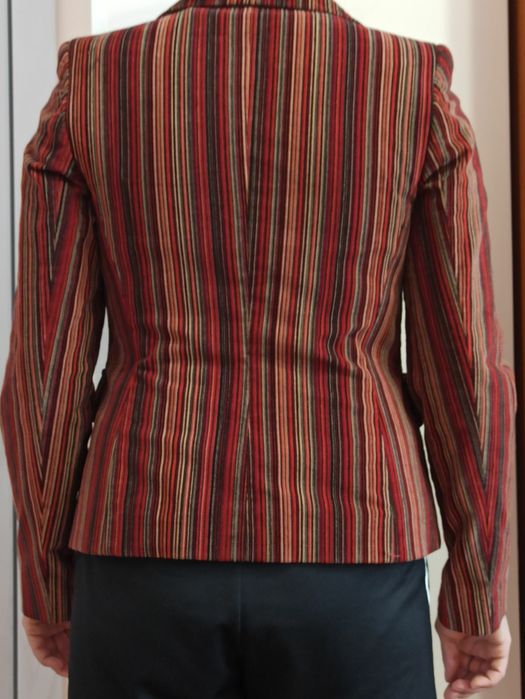 Продавам дамско сако