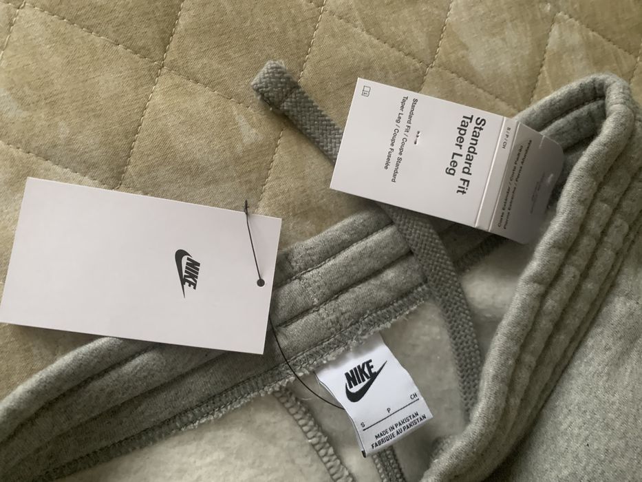 Долнище Nike ново