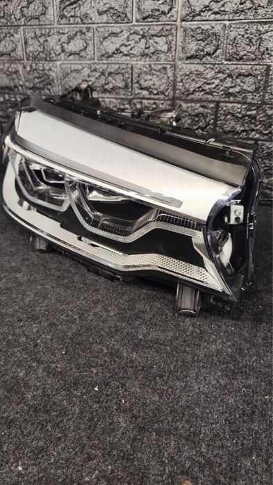 Far dreapta Bmw seria 5 G30 G31 full Led adaptiv