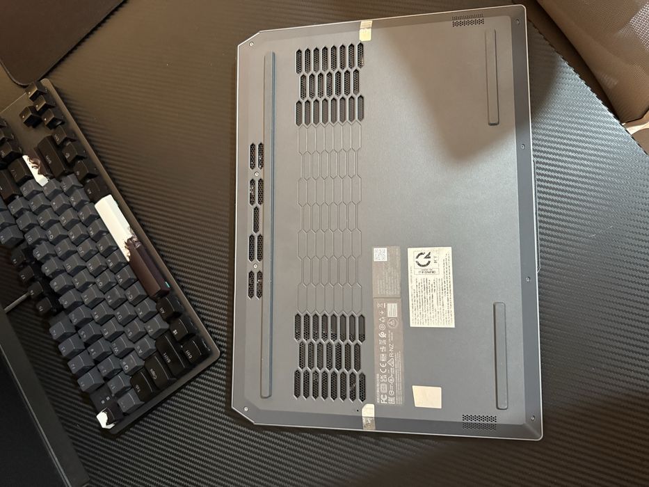 ноутбук Lenovo LOQ 15ARP9