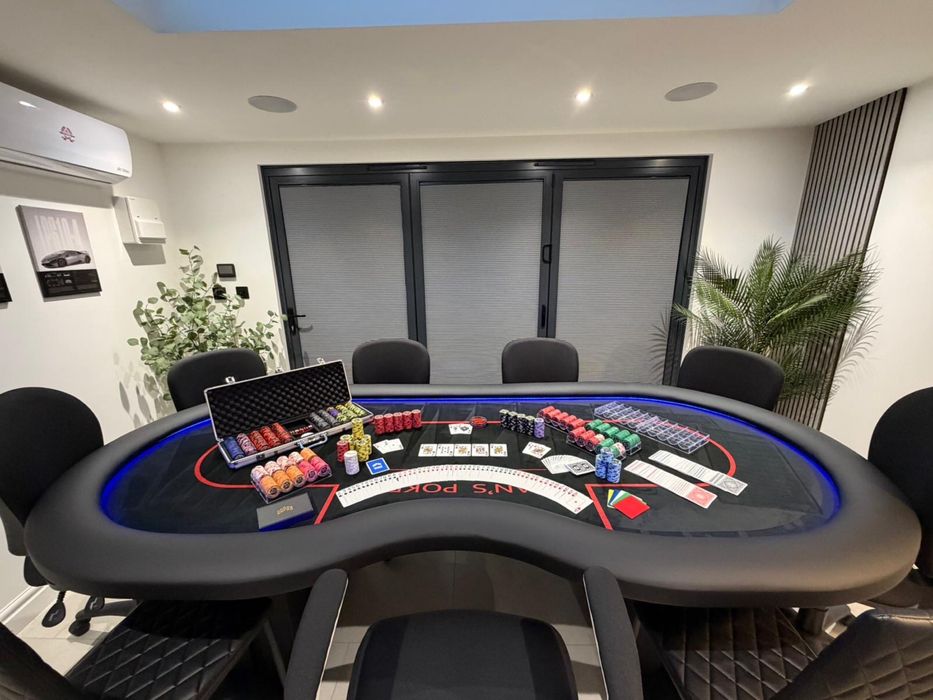 Masa Poker cu jetoane personalizate CustomTables.eu Bucuresti stoc urgent