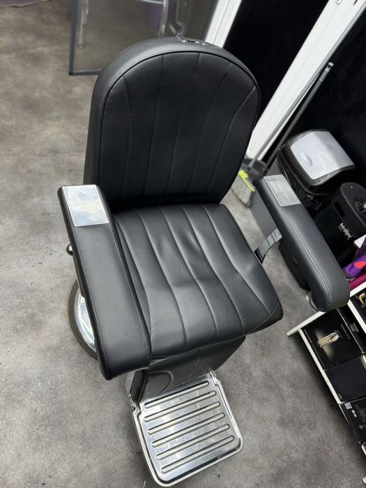 2 бръснарски стола