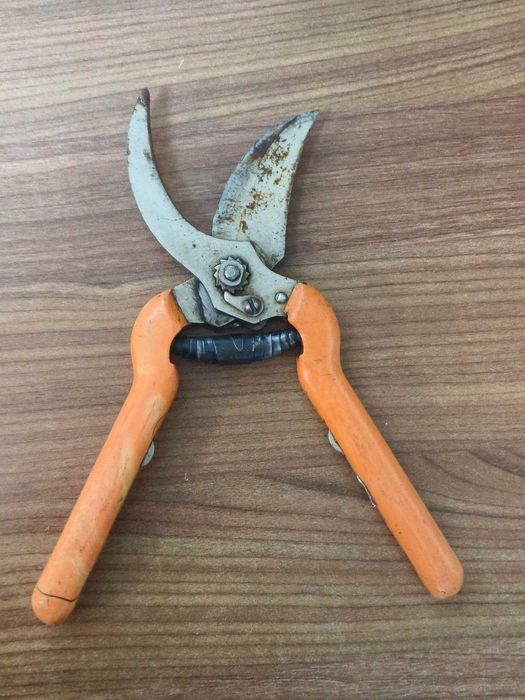 Cекаторы для сада б\у