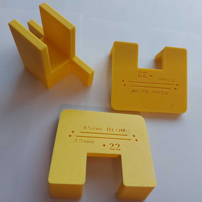 Set sabloane mobila pentru montarea balamalelor