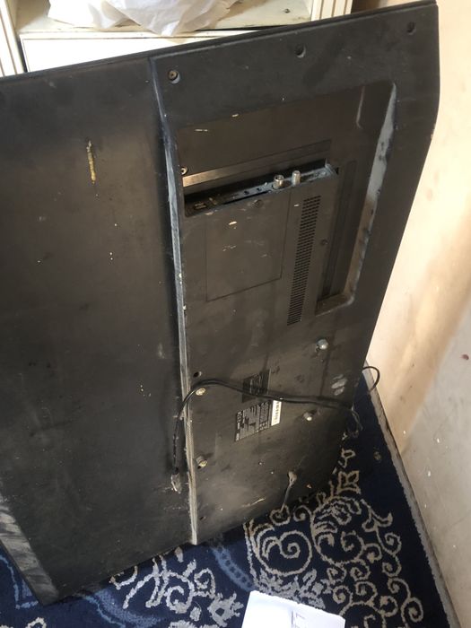 телевизор Haier в идеальном состаяние