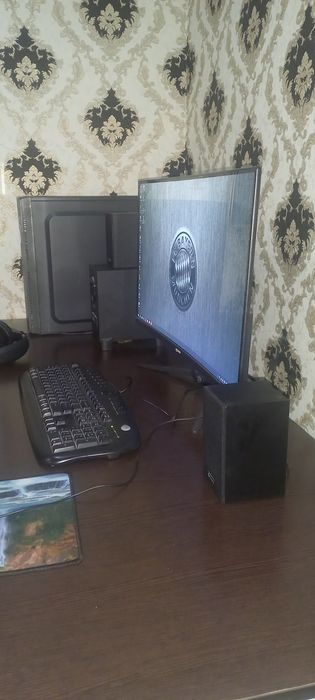 Продаю компютер с большим мониторам