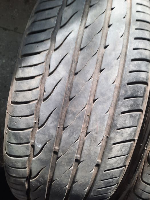 Продам резину 215/55/17