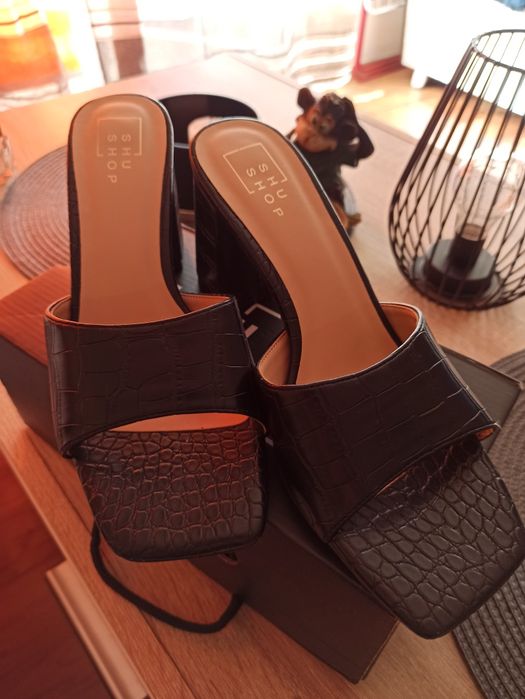 Нови дамски обувки/чехли 37/38