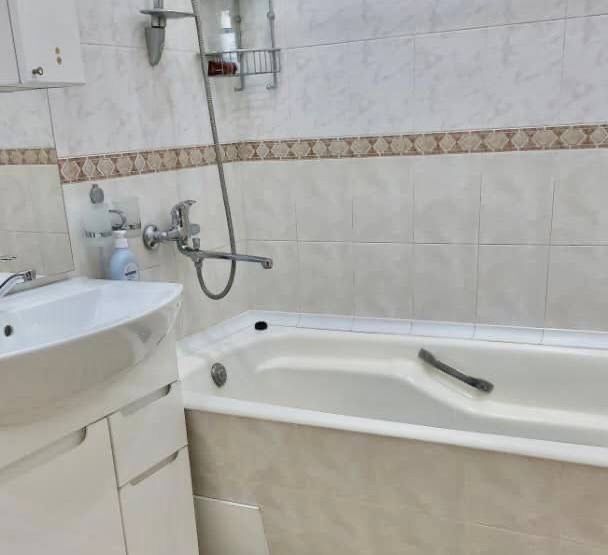 Сдается в аренду 3 ком. квартира 130 м.кв метро Ойбек