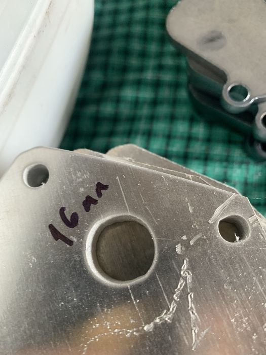 БМВ М57 охладител масло. Планка картерна вентиалция .