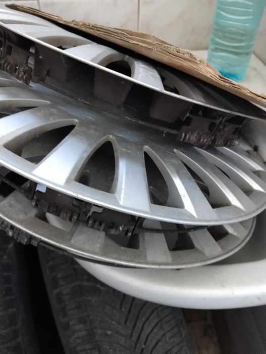 Гуми  с джанти и тазове летни 195/55/15