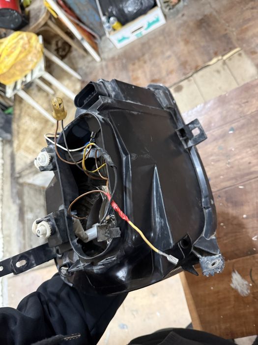 Фара приора левая бош