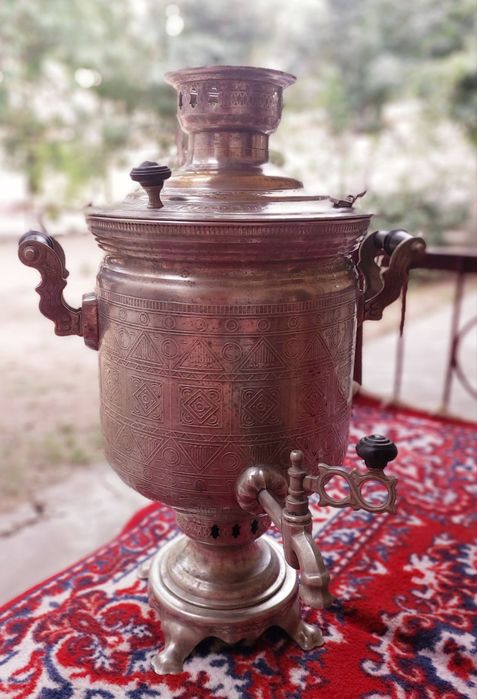 мис куза сотилади, латун самовар билан
