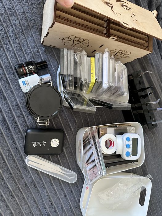 Кушетка,лампа,помощник и тд