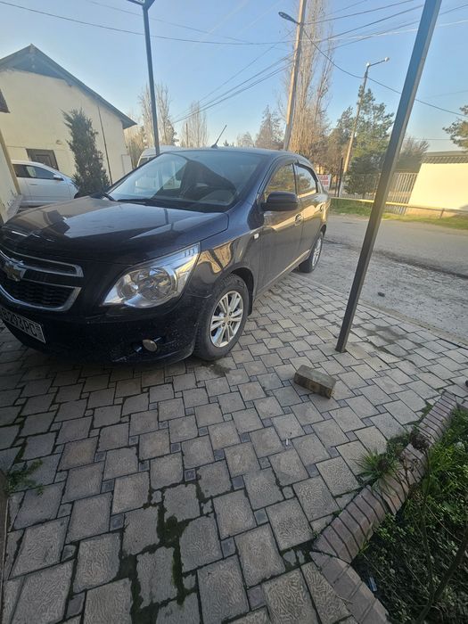 Кобалть автомашина сотилади