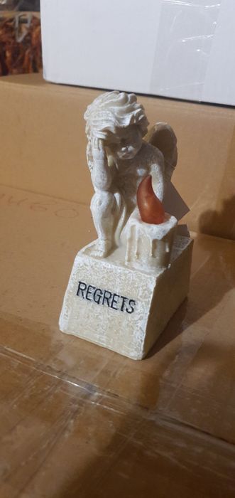 Светеща фигура от Холандия материял полеризин или нещо такова