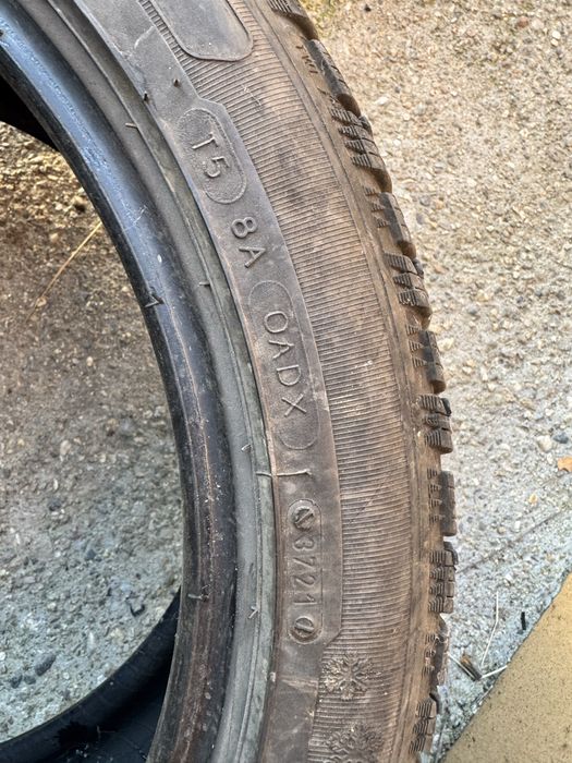 2бр гуми 225/45/17 зимни