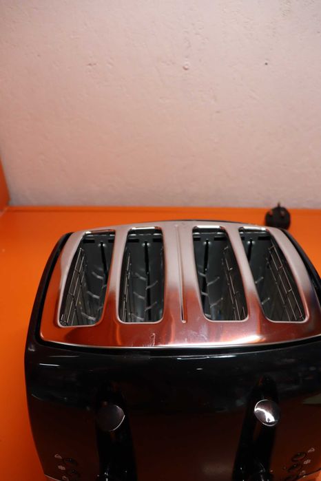 Тостер Russell Hobbs Honeycomb за 4 филии, 6 нива на препичане, функция за замразяване/отказ/претопляне, подвижна тава за трохи, 1500W, UK ЩЕПСЕЛ