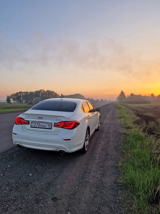 Infinti Q70Long версия обмен или продажа
