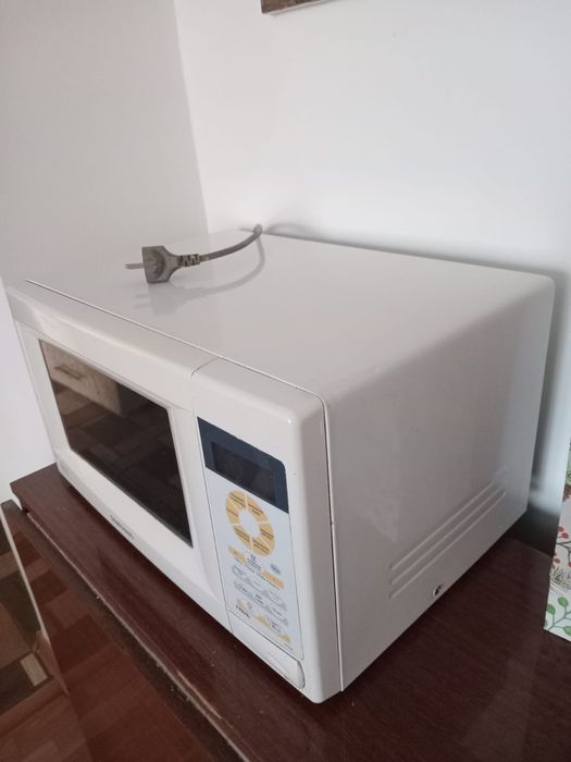 Продам микроволновку Samsung