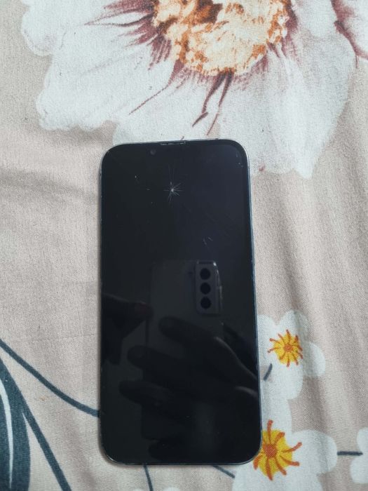 Iphone 13 negru de 128 gb 77%bateria
