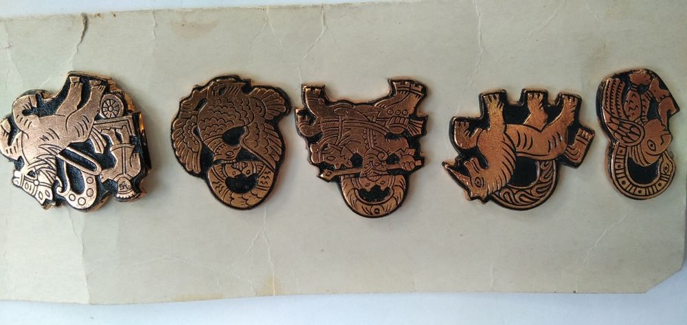 Значки   металлические - периода   СССР.