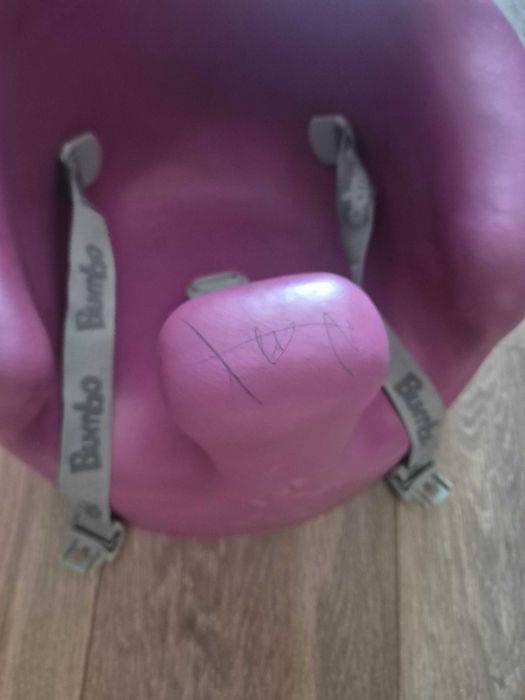 Столче за бебе Bumbo