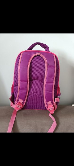 Школьный рюкзак целый