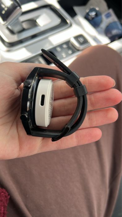 Часы наручные , электронные