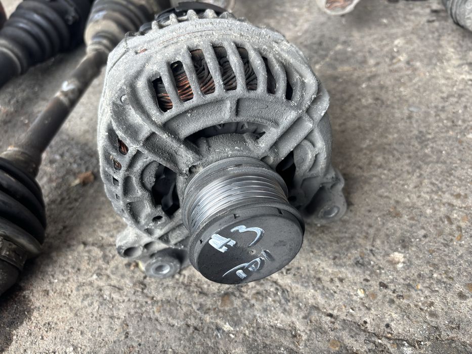 Audi A3 VW Golf Двигател скоростна кутия турбина стартер