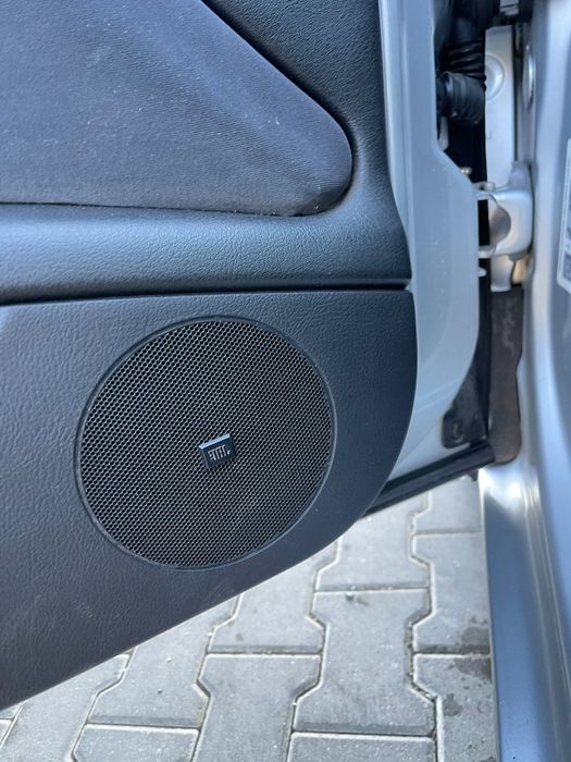 Vând sau schimb peugeot 407