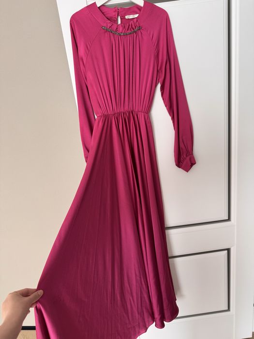 Продаю наряды