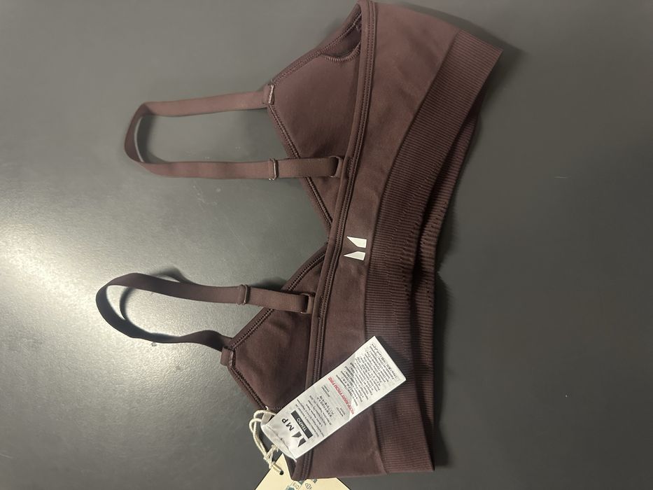 Спортно бюстие от новата колекция на MyProtein