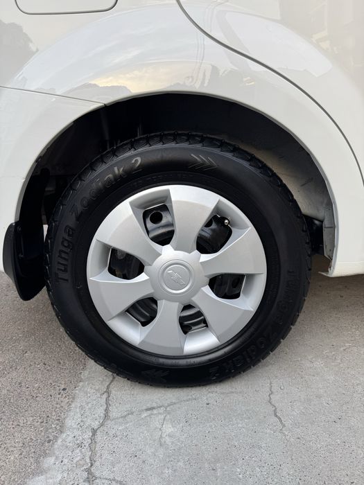 Nexia 3 sotiladi 105000 km yurgan holati yaxshi 1 chi pazitsiya prasto