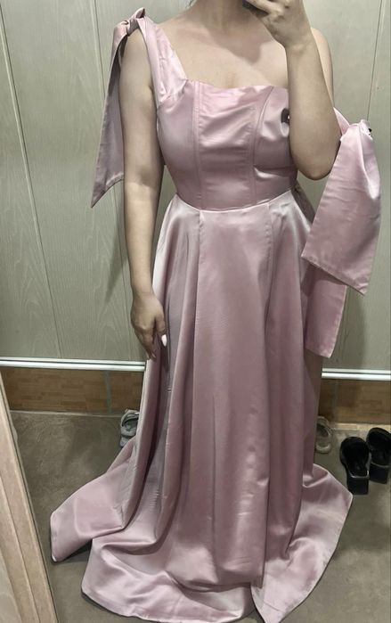 Вечернее платье в пол длинное