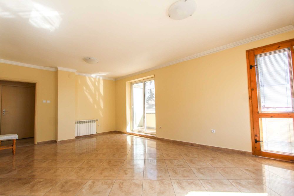 Дава се под наем Многостаен апартамент в София, Оборище - 146 кв.м за 1425.96 € - Снимка #7