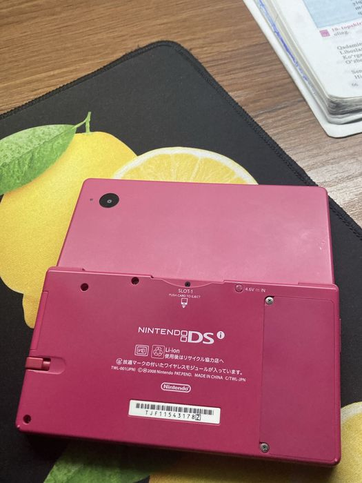 Продаю Nintendo DSI в отличном состоянии