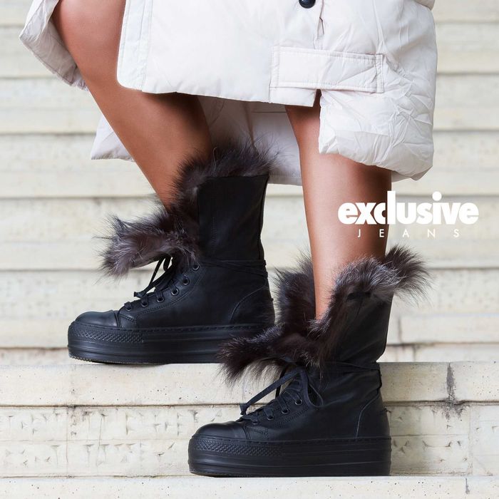 Обувки с естествен косъм