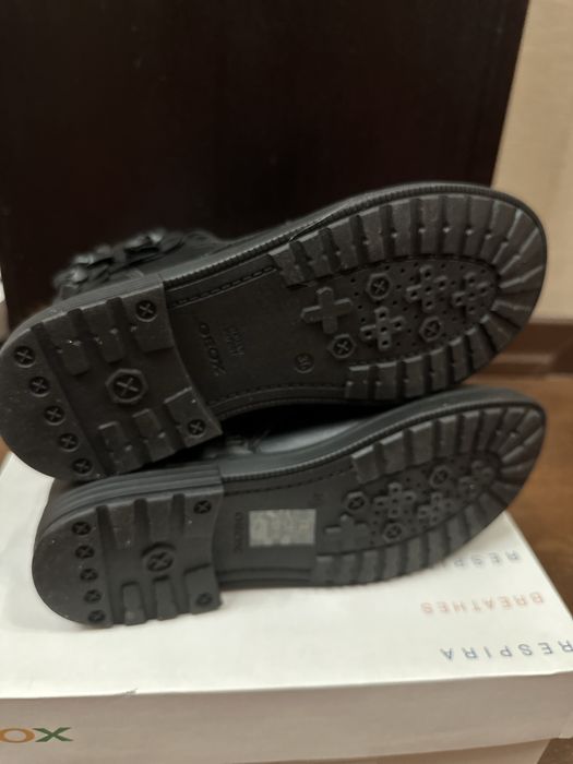 НОВЫЕ Ботинки демисезонные Geox для девочки 36р.